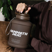 Mammoth Mug 2.5L water bottle in Espresso - product image 3